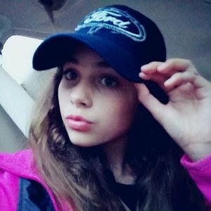 Meet your Posher, Tabitha